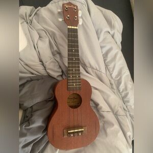 Mahogany Ukulele with Stand